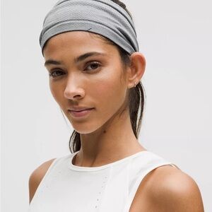 Lululemon Metal Vent Seamless Headband NWOT